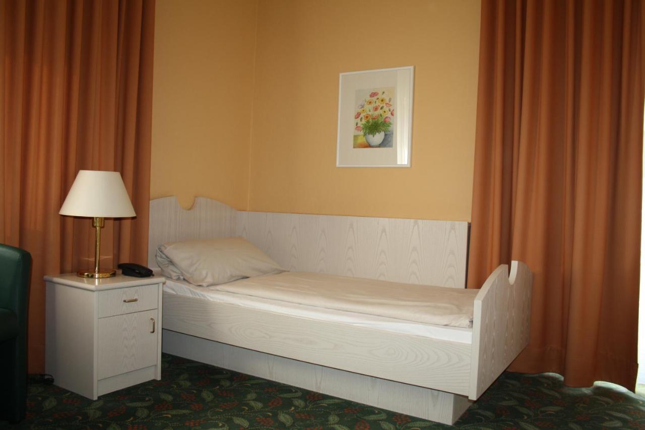 Parkhotel Elisabeth Бад Нойенар-Арвайлер Екстериор снимка